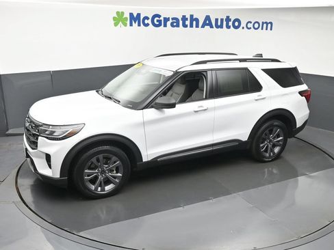 Used 2025 Ford Explorer Active w/ Active Comfort Package AWD/4WD image 24