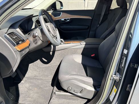 Used 2023 Volvo XC90 B6 Plus w/ Protection Package Premier image 5