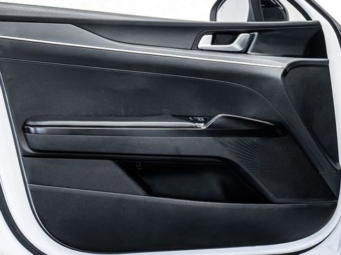 Used 2022 Kia K5 GT-Line image 9