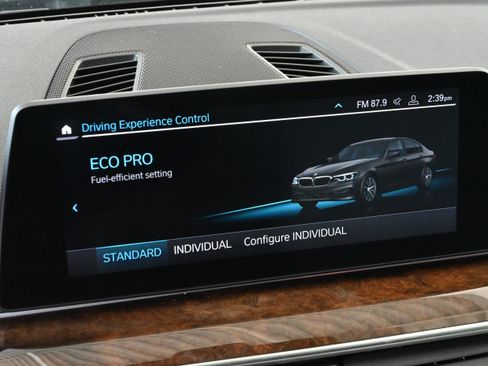 Used 2020 BMW 530i w/ Convenience Package RWD image 33