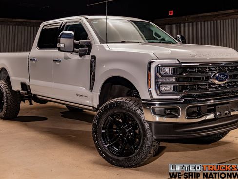 Used 2025 Ford F350 Lariat w/ Lariat Ultimate Package image 1