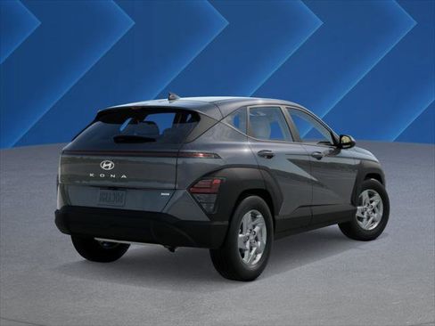 New 2026 Hyundai Kona SE image 4
