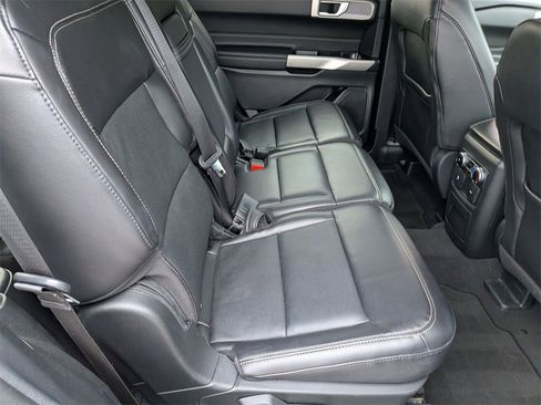 Used 2023 Ford Explorer Limited image 27