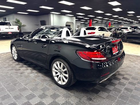 Used 2019 Mercedes-Benz SLC 300 w/ Premium Package image 15