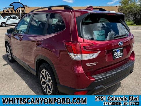 Used 2021 Subaru Forester Premium AWD/4WD image 3