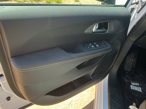 New 2026 Chrysler Voyager LX image 14