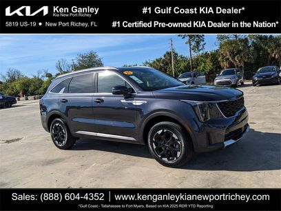 Certified 2025 Kia Sorento S w/ Panoramic Sunroof Package