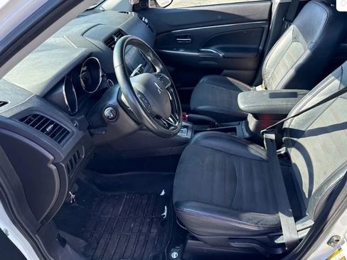 Used 2018 Mitsubishi Outlander Sport SE AWD/4WD image 2
