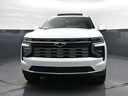 New 2026 Chevrolet Suburban High Country AWD/4WD image 10