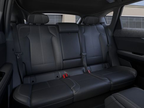 New 2025 Cadillac Optiq Sport 1 w/ LPO, ONYX Package image 17