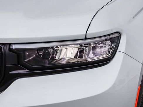 New 2025 Jeep Grand Cherokee L Limited w/ Black Appearance Package image 5