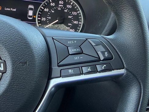 Used 2025 Nissan Sentra SV FWD image 23