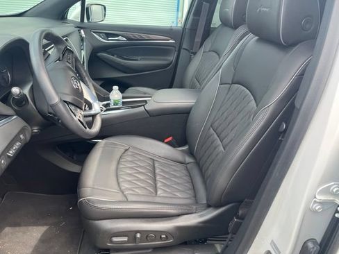 Used 2023 Buick Enclave Avenir w/ Avenir Technology Package AWD/4WD image 9