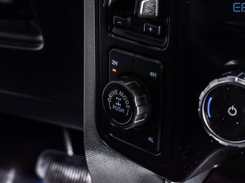 Used 2024 Ford F150 Platinum image 25