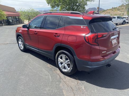 Used 2019 GMC Terrain SLE w/ Driver Convenience Package image 2