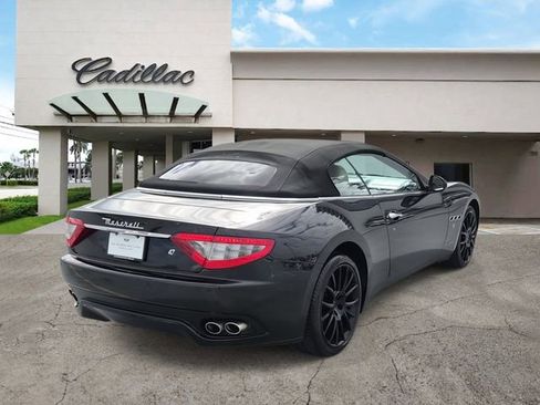 Used 2011 Maserati GranTurismo Convertible image 5