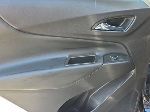 Used 2024 Chevrolet Equinox LT image 14