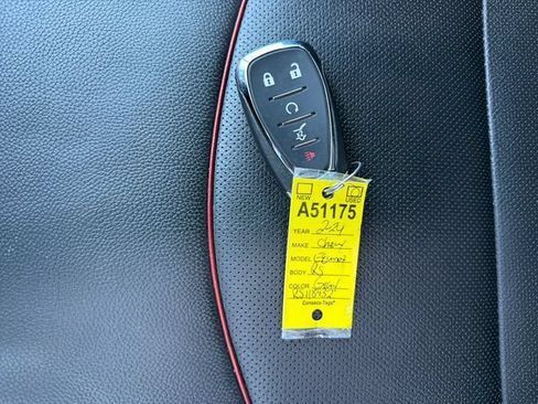 Used 2024 Chevrolet Equinox RS w/ RS Leather Package FWD image 32