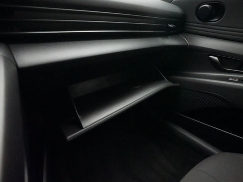 Used 2025 Hyundai Elantra Sport image 29