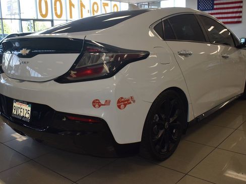 Used 2018 Chevrolet Volt LT FWD image 8