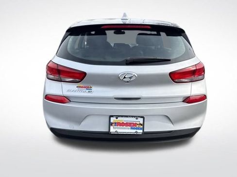 Used 2018 Hyundai Elantra GT image 4