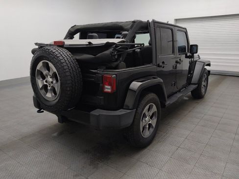 Used 2018 Jeep Wrangler Unlimited Sahara image 7