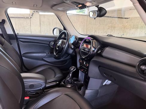 Used 2015 MINI Cooper 4-Door Hardtop FWD image 22
