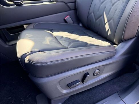 New 2026 Nissan Pathfinder Platinum w/ Cargo Package image 15