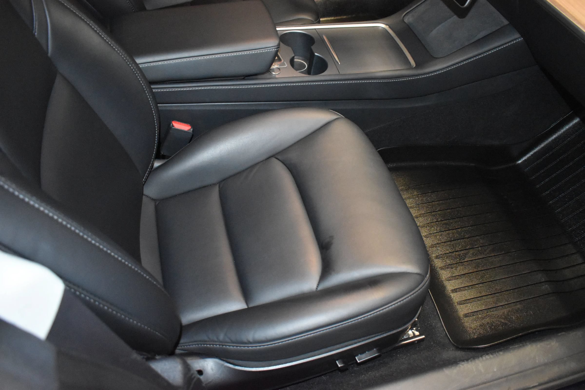 Used 2023 Tesla Model 3 Standard Range RWD image 12