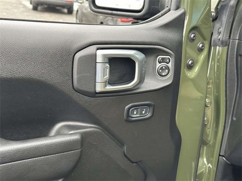 Certified 2023 Jeep Wrangler Willys image 13