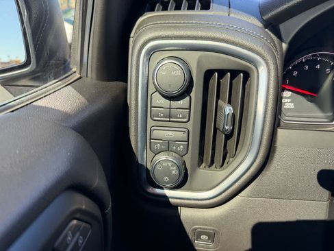 Used 2020 Chevrolet Silverado 1500 LT w/ All-Star Edition image 17