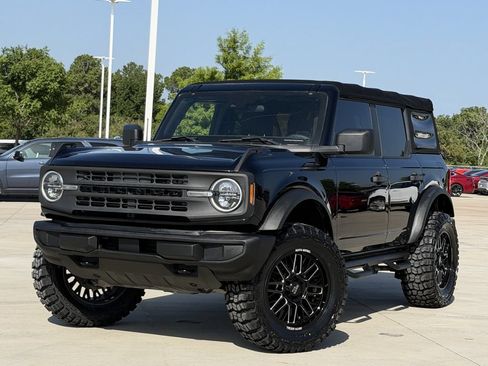 Used 2021 Ford Bronco 4-Door AWD/4WD image 2