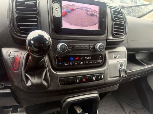 Used 2025 RAM ProMaster 2500 w/ Convenience Group FWD image 16