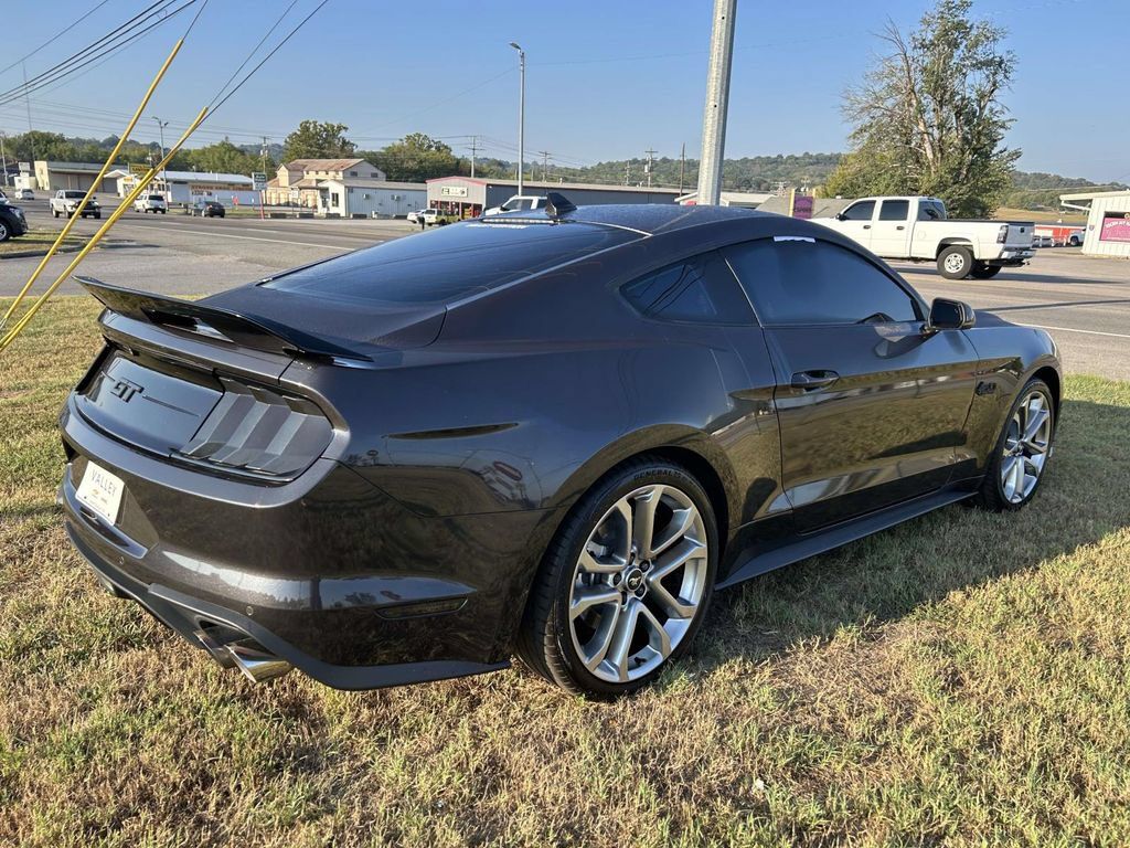 Used 2022 Ford Mustang GT Premium w/ Equipment Group 401A RWD image 4