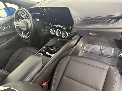 Used 2024 Chevrolet Blazer EV LT AWD/4WD image 11