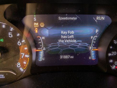 Used 2023 Jeep Compass Trailhawk w/ Trailhawk Convenience Group image 18