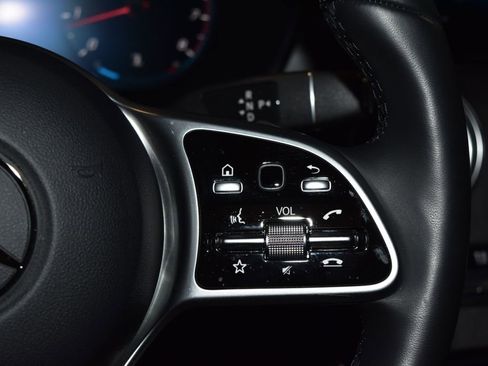 Used 2022 Mercedes-Benz GLC 300 4MATIC image 10