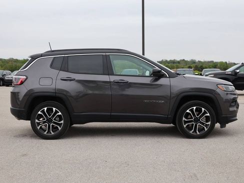 Used 2022 Jeep Compass Limited AWD/4WD image 7