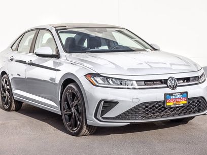New 2025 Volkswagen Jetta SE