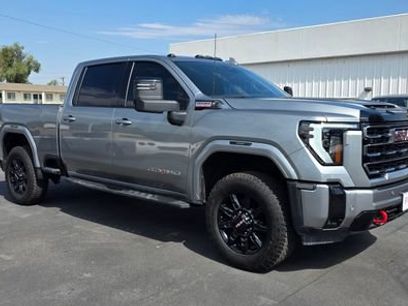 Used 2025 GMC Sierra 2500 AT4 w/ AT4 Premium Plus Package