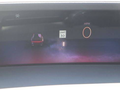 Used 2025 Lincoln Nautilus Reserve AWD/4WD image 32