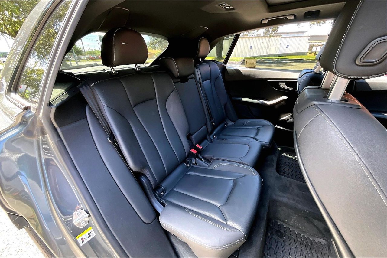 Used 2019 Audi Q8 Prestige w/ Adaptive Chassis Package AWD/4WD image 22