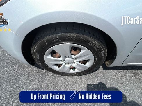 Used 2017 Kia Forte LX FWD image 36