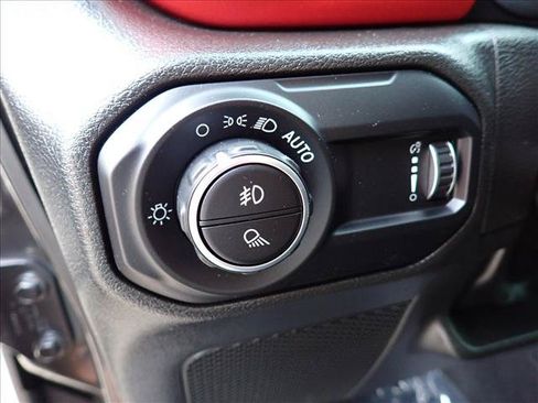 Used 2023 Jeep Gladiator Rubicon w/ Cold Weather Group AWD/4WD image 13