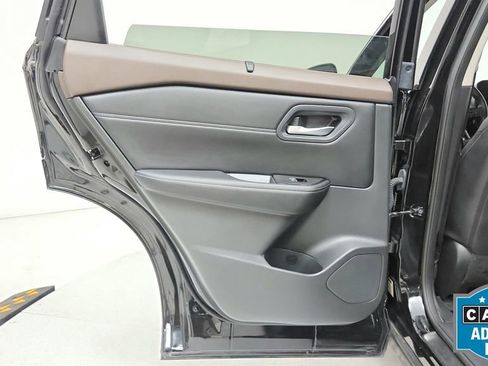 Used 2023 Nissan Rogue SL w/ SL Premium Package FWD image 44