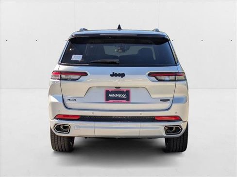 New 2025 Jeep Grand Cherokee L Summit w/ Obsidian Package image 7