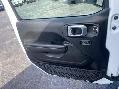 Used 2021 Jeep Wrangler Unlimited Sport AWD/4WD image 21