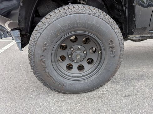 Used 2021 Toyota Tacoma SR AWD/4WD image 10
