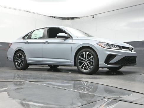 Used 2026 Volkswagen Jetta Sport FWD image 39