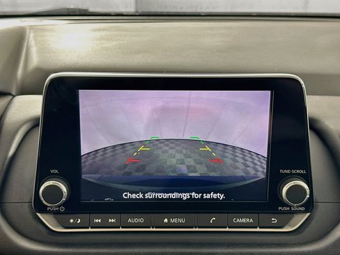 Used 2024 Nissan Rogue SV AWD/4WD image 22